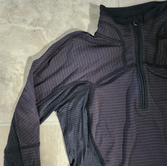 Lululemon Run For Gold 1/2 Zip - Size 6 - Picture 8 of 12